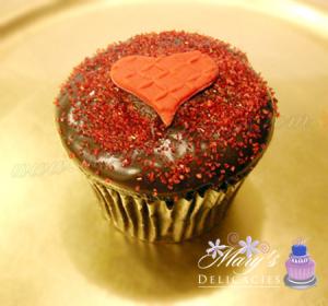 vdayredheartcupcakes1